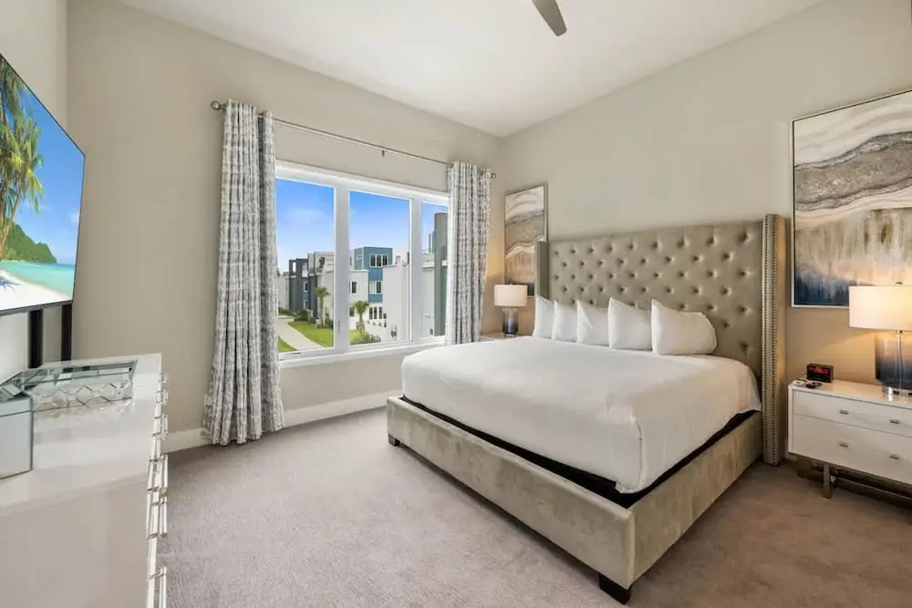 Massive 4 000 Sqft Luxury Duplex