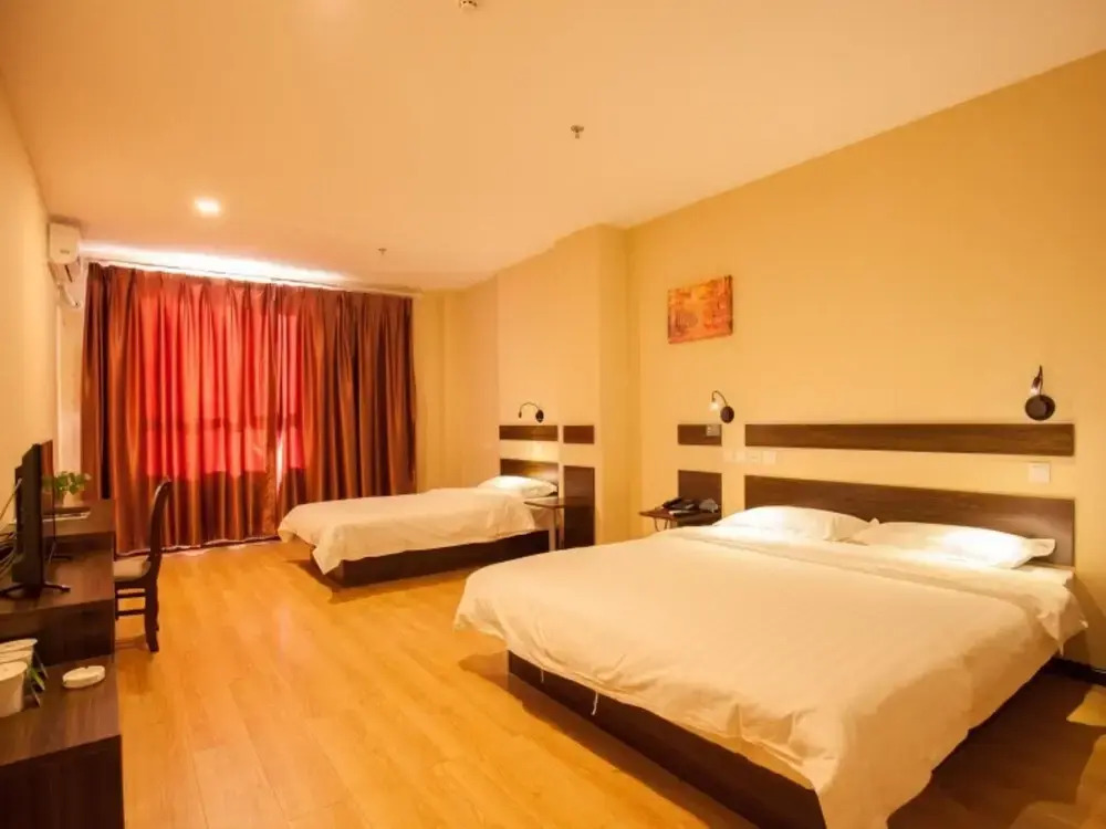 GreenTree Inn DaLian Ganjingzi District Airport New District Lazishan Express Hotel