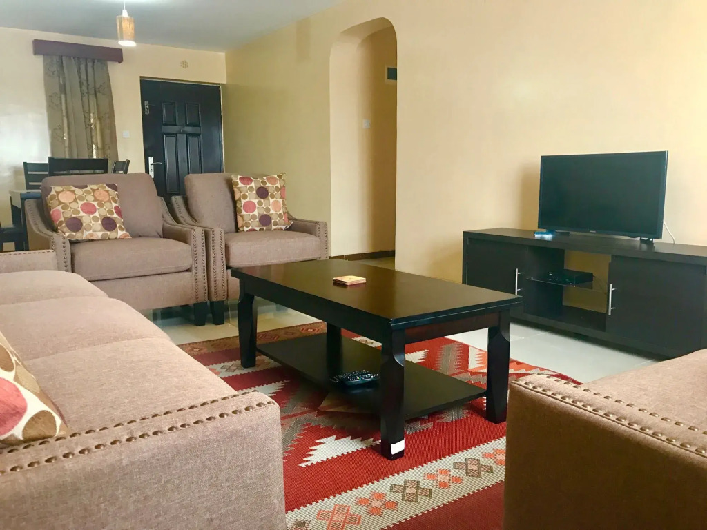 Milimani Executive Suites Pool, GYM, Secure Parking Near Golf Club
