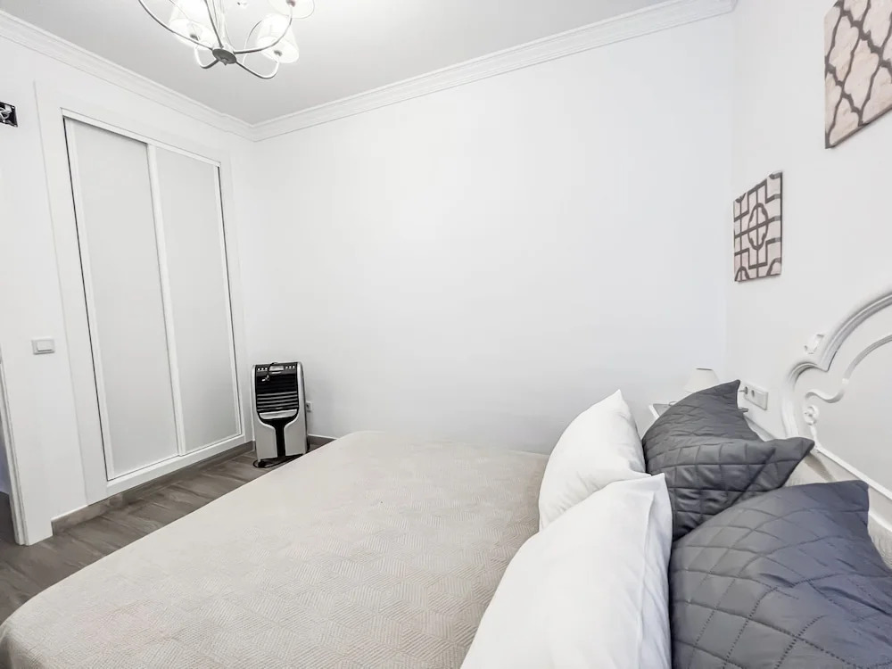 Cd-1382 Two Bedroom Apartment With Terrace