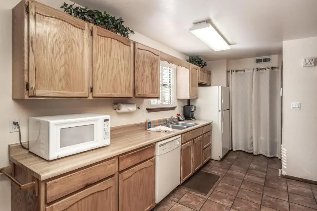 Pinon Park B22, 3 BRs, Pool Table, Fireplace, WiFi, Sleeps 8