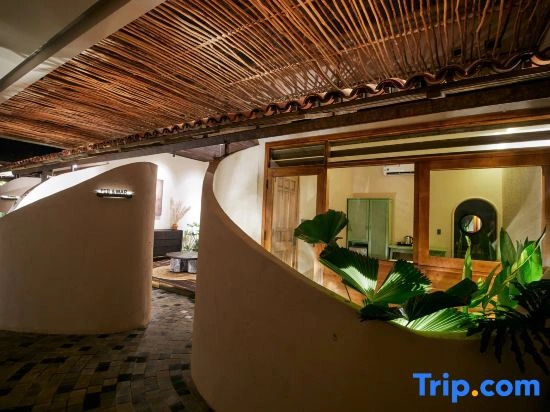MOONLIGHT Homestay & Hotel