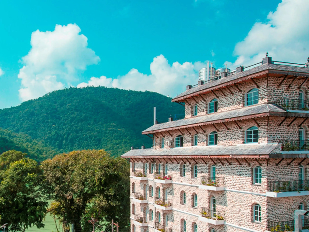 Glacier Hotel and Spa