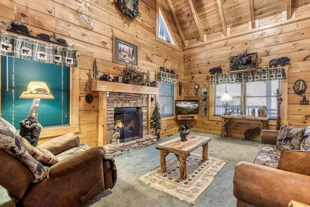 ER84 - Serenity Summit - Great location, Close to all the action! cabin