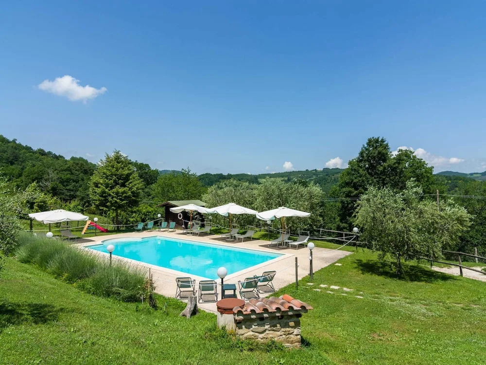 Farmhouse in hilly area in Gubbio with pool
