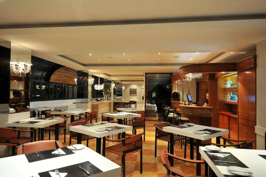 Cosmos Hotel