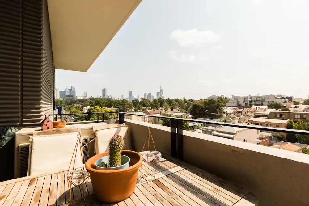 TALIA, 1BDR Carlton Apartment