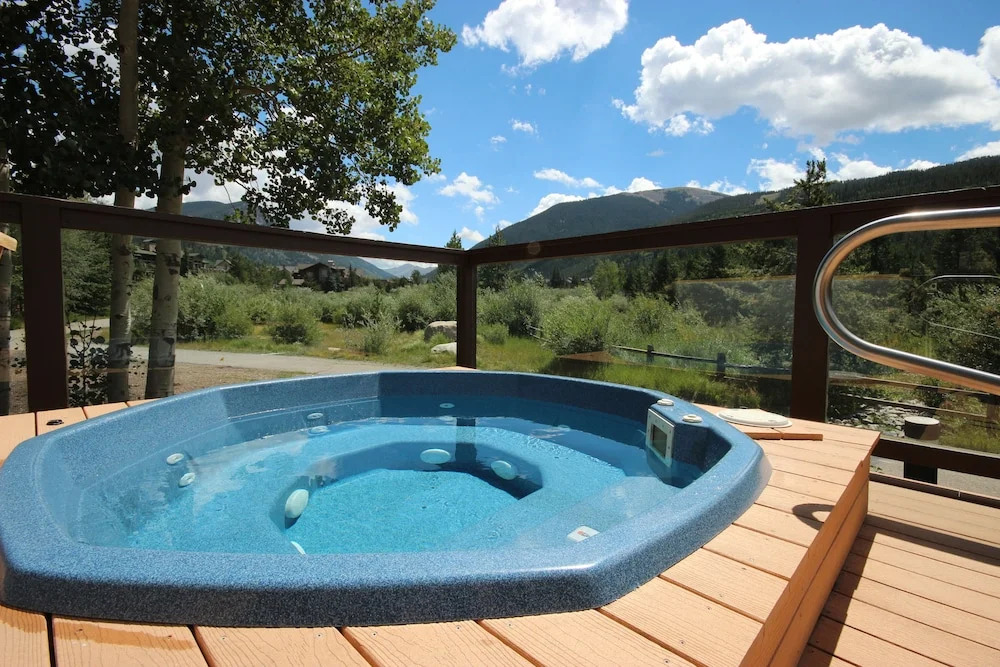 Frostfire E10 by SummitCove Vacation Lodging