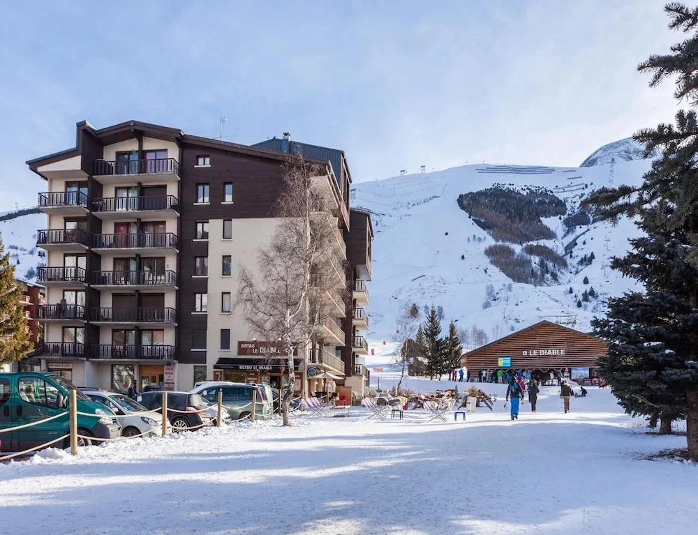 Apartment in Les Deux Alpes by Ski-slopes