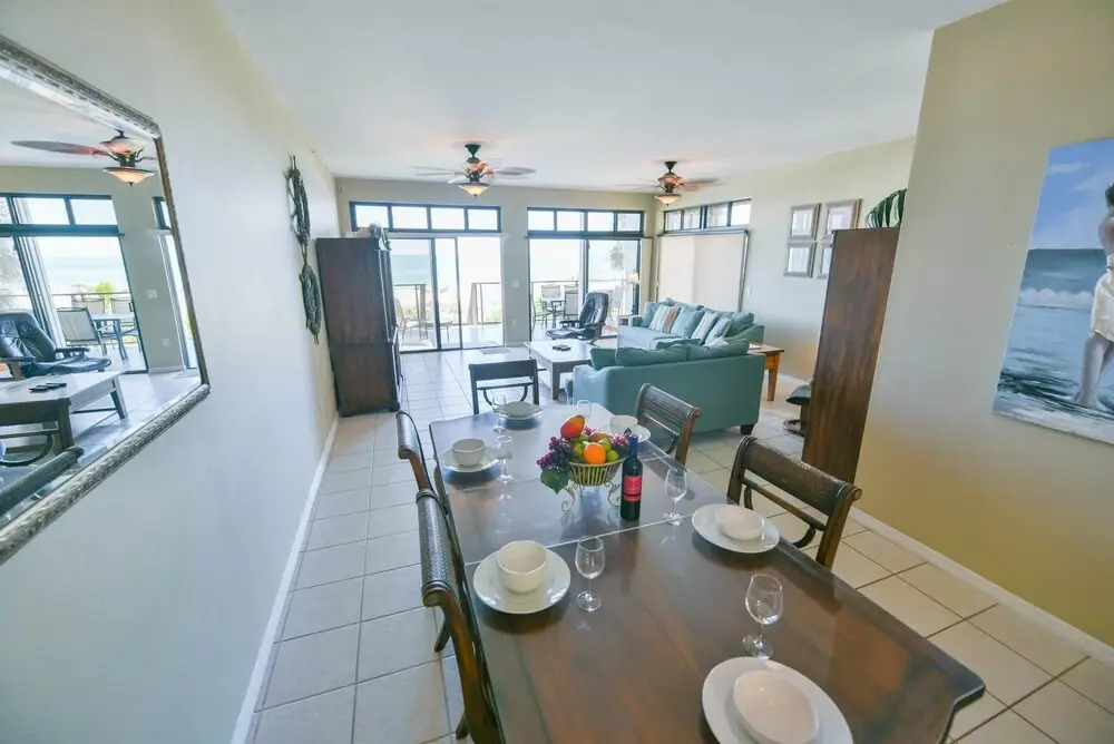 The Beach Front Apartment 3