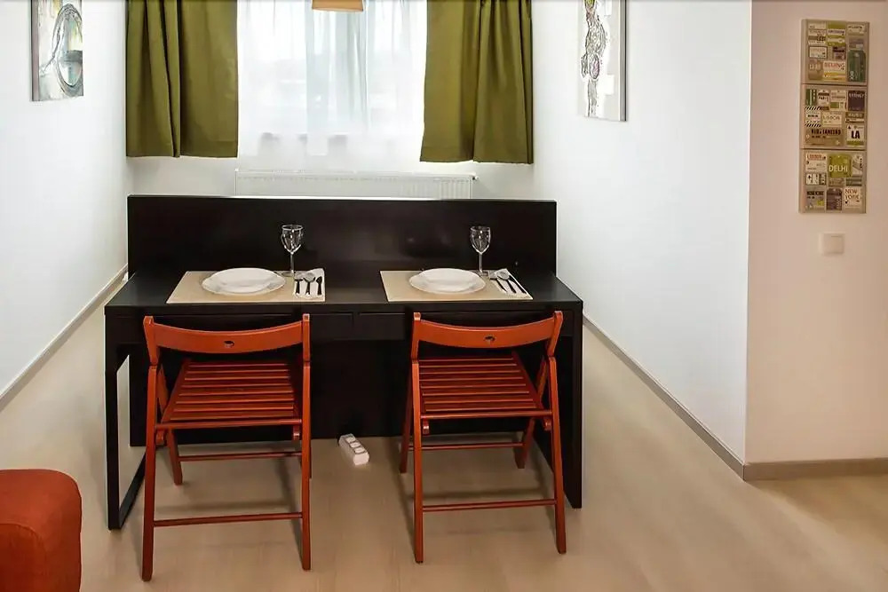 Studio R by MRG Apartments