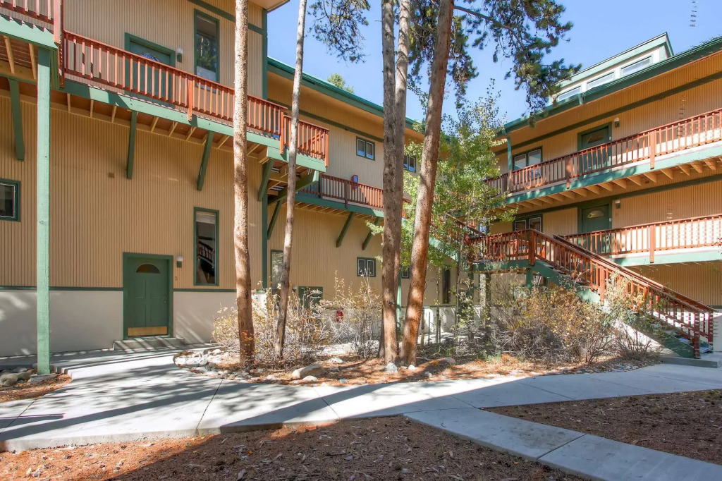 Lances West by Ski Country Resorts
