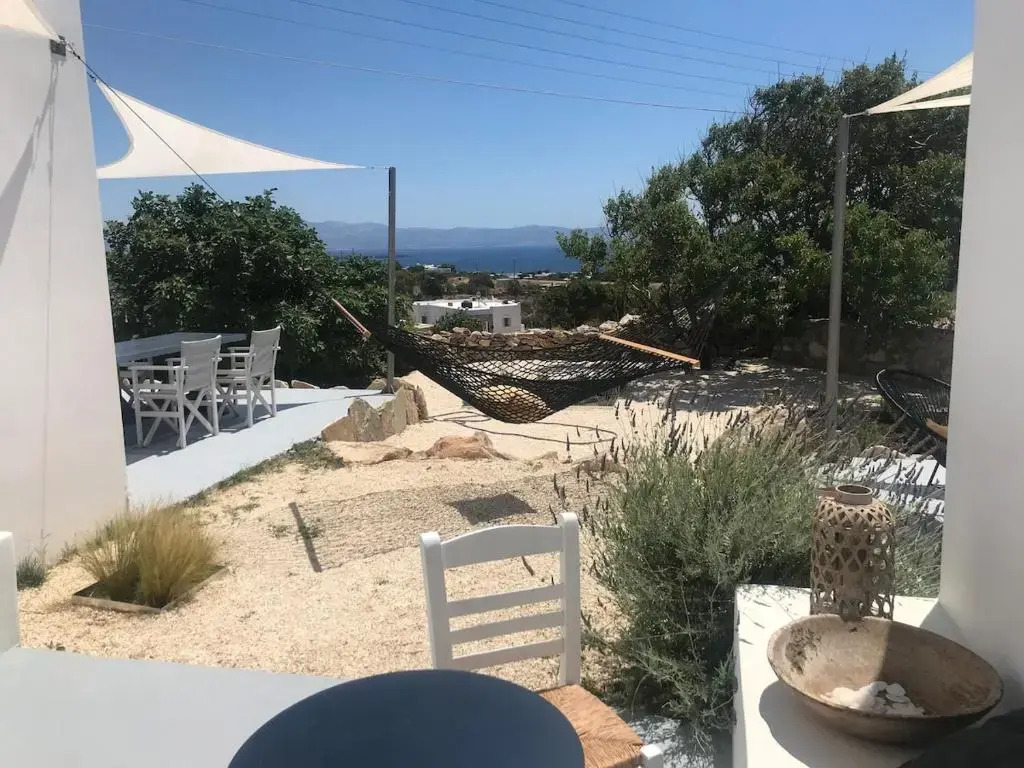 The Hedonist Square cycladic house with sea view