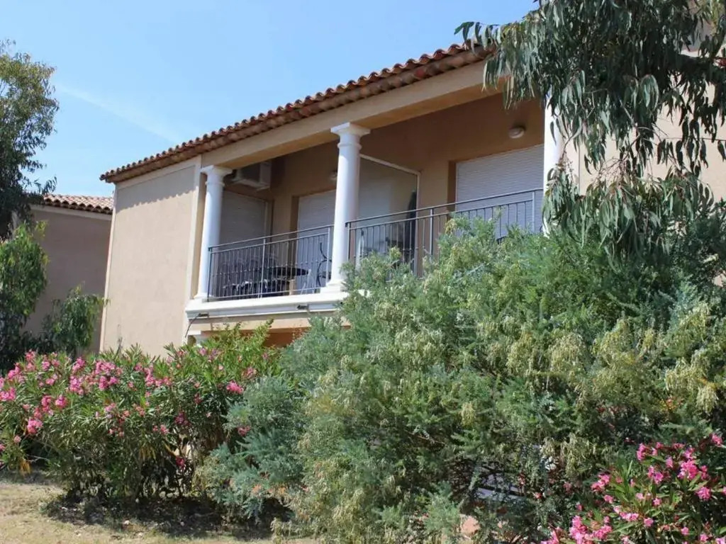 Appartement 3 pièces avec terrasse, piscine, parking et navette plage à Sainte-Maxime - FR-1-226-189