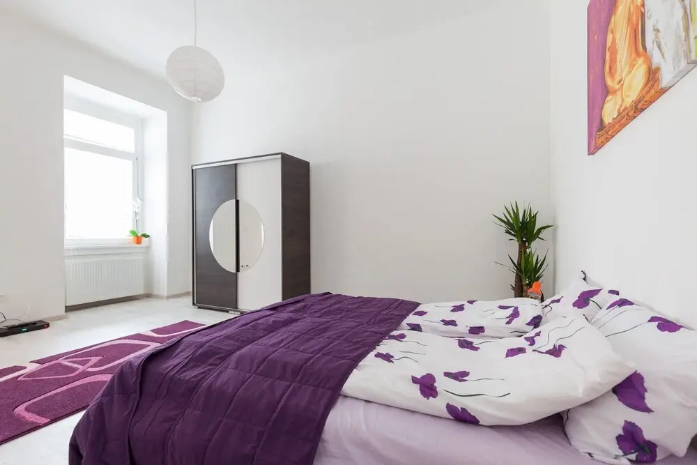 Elisabeth Room Purple