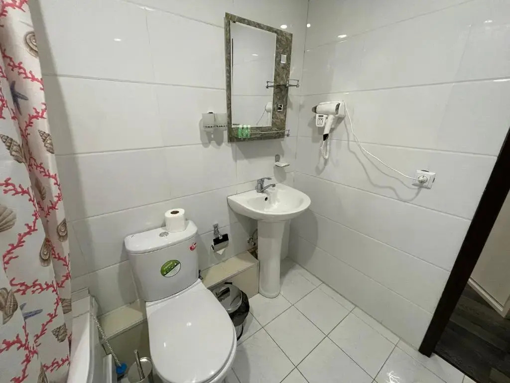 Ipak Hotel