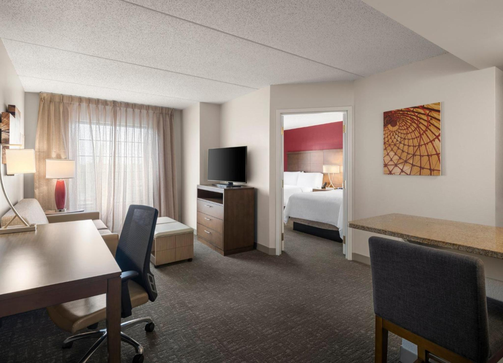 Staybridge Suites Indianapolis-Airport by IHG