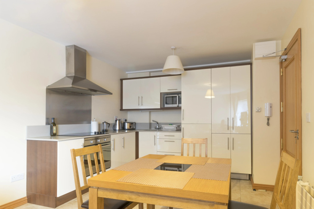 Broc House Suites