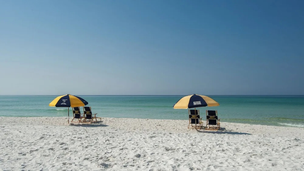 Pet-friendly Corner 1st Floor Condo in Seagrove, Steps From the Beach