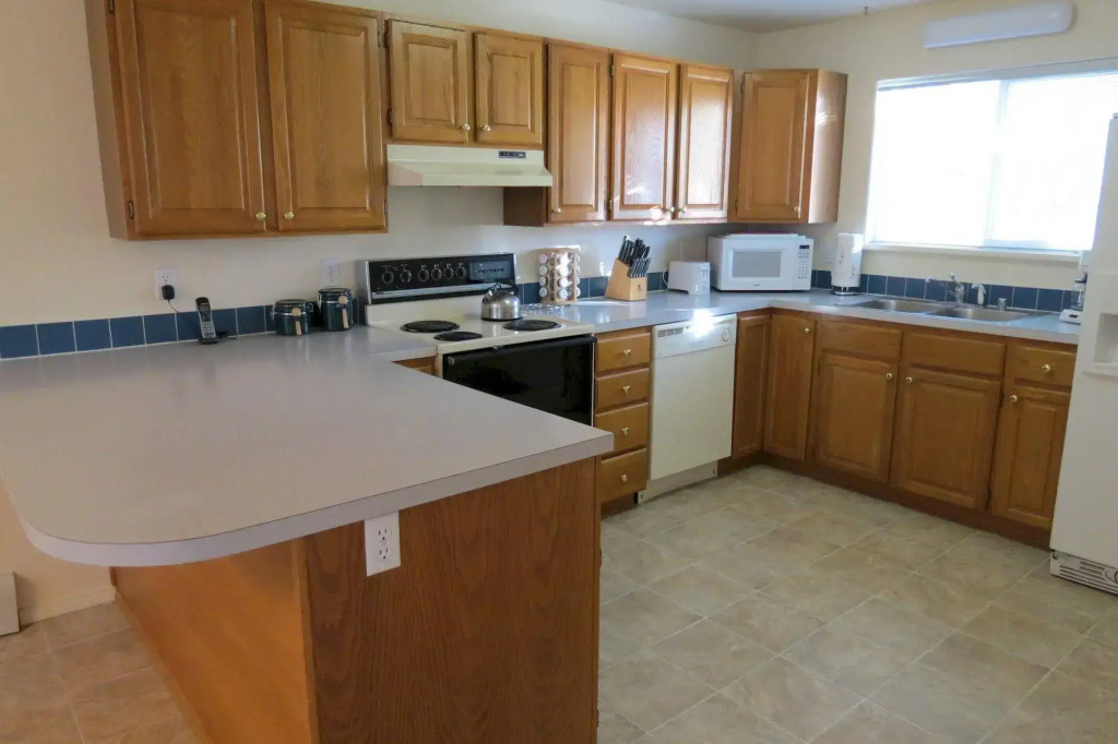 Turnagain Duplex by Welcome Home Rentals