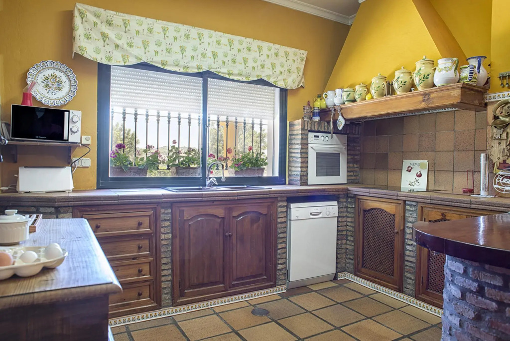 Private Villa Cortijo Sierra y Lago with private swimming pool
