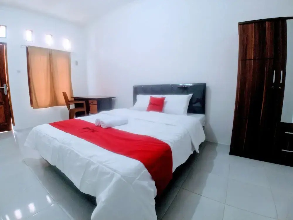 RedDoorz near Exit Toll Jatiwarna 2
