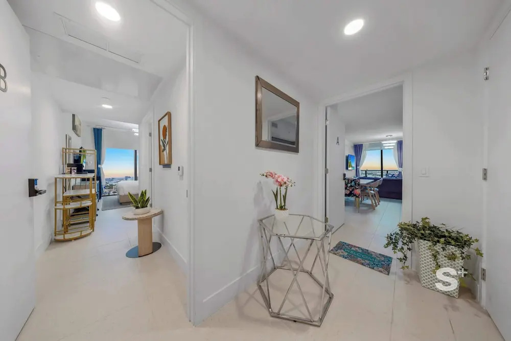 Chic 2BD Downtown Condo with Water Views