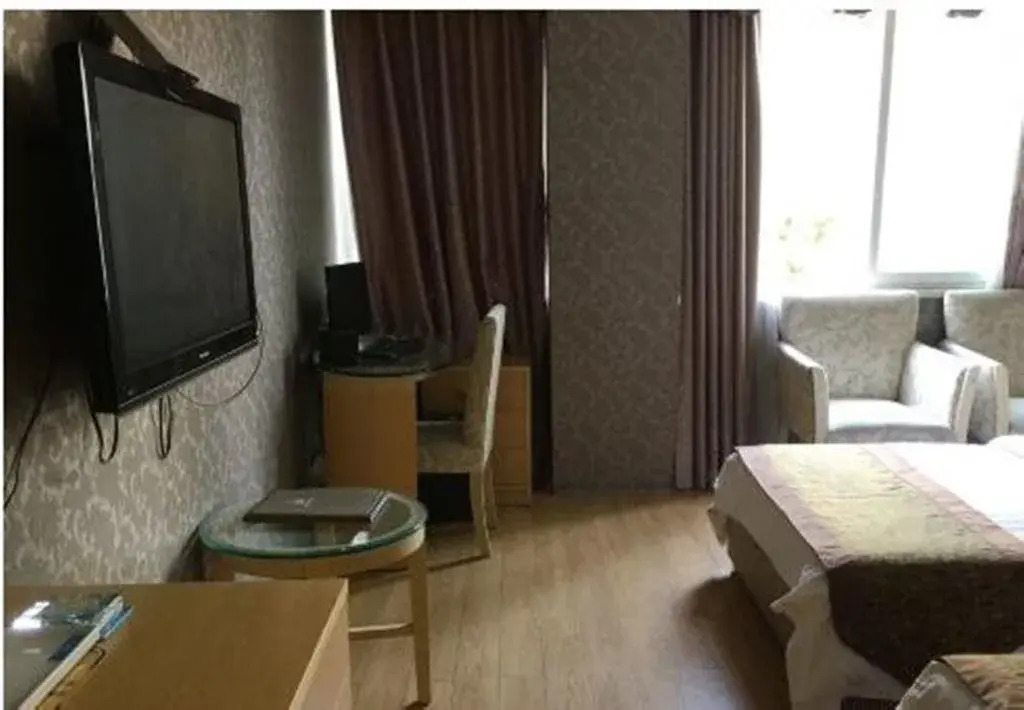 Junyue Business Hotel