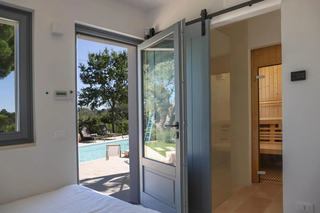 TD Trulli Tortorella with Nature Pool Sauna