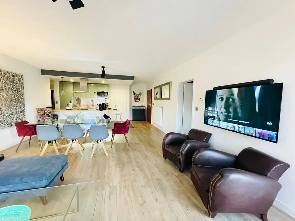 Luxury 2 bedrooms with Parking&Balcony