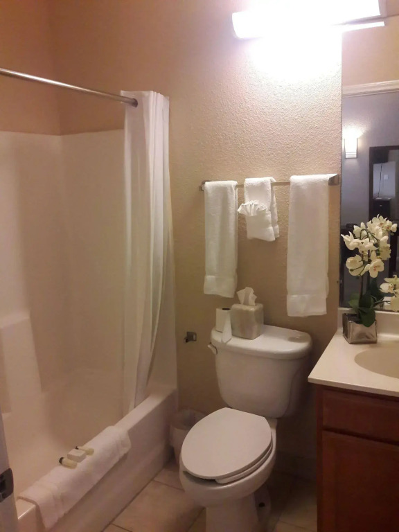 Athens Hotel & Suites