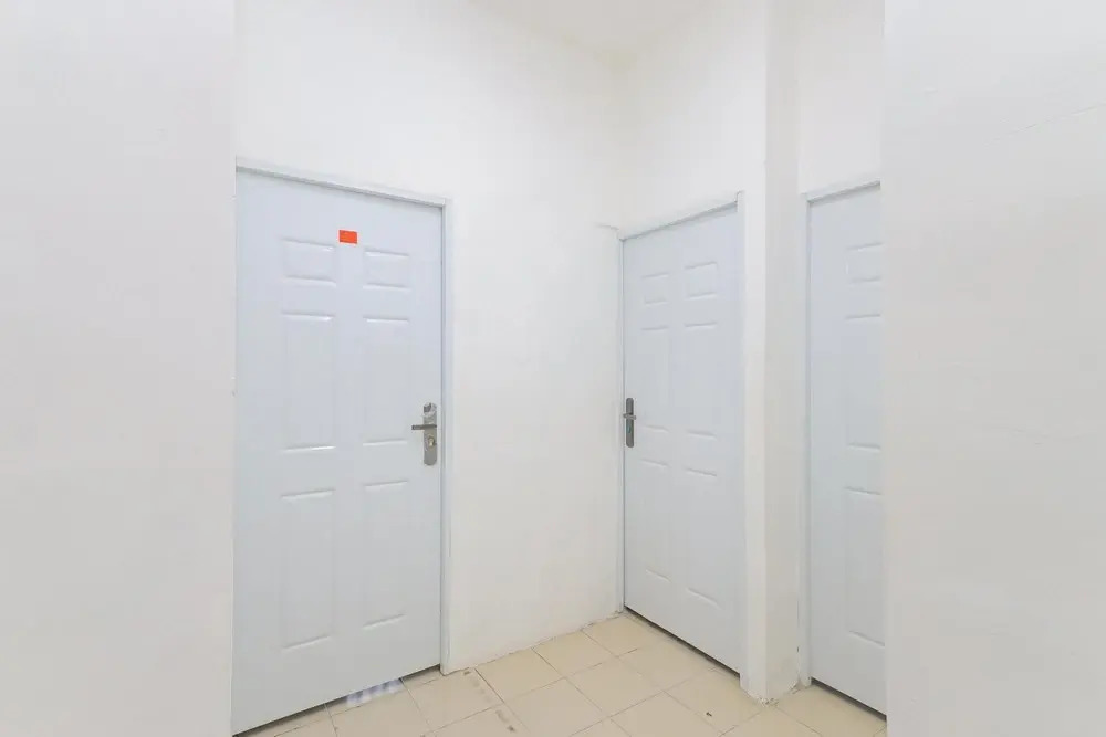 RedDoorz near Pasar Lama Serang