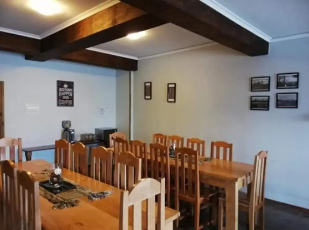 Hostal La Base