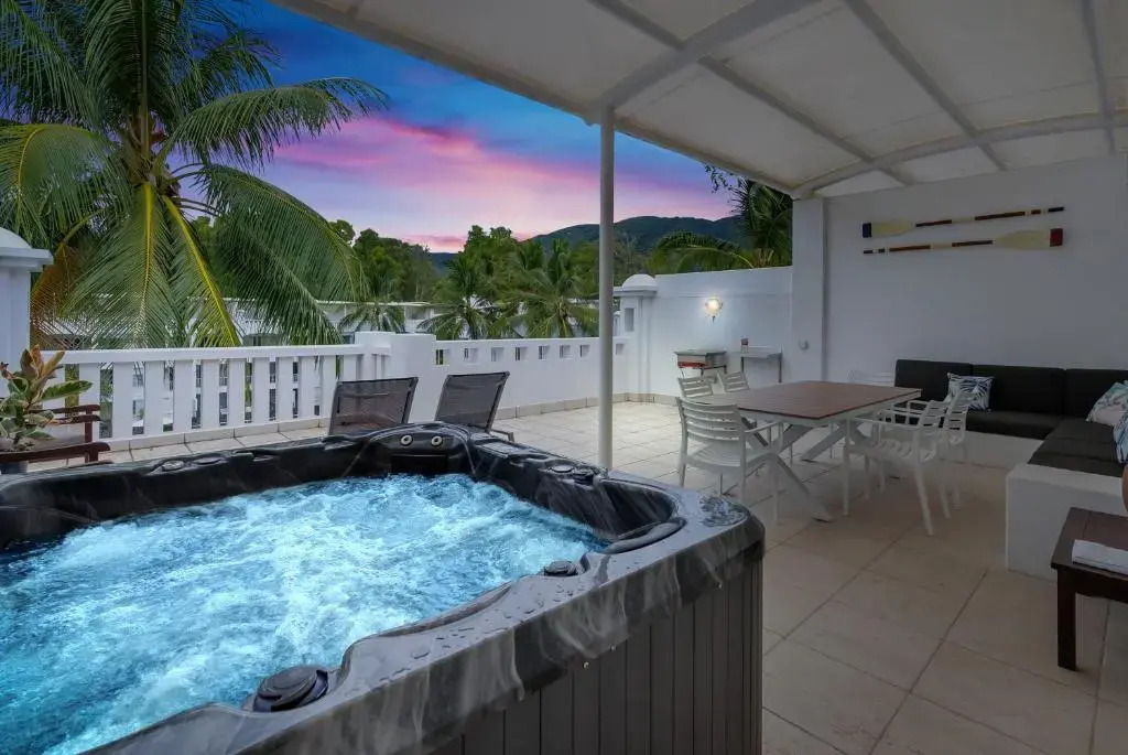 Elysium Private Accommodation at Beach Club & Spa