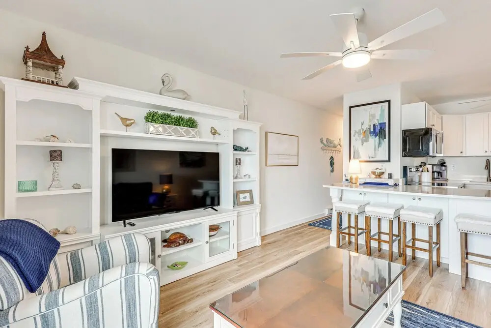 Ocean-view Condo: Steps to North Topsail Beach!