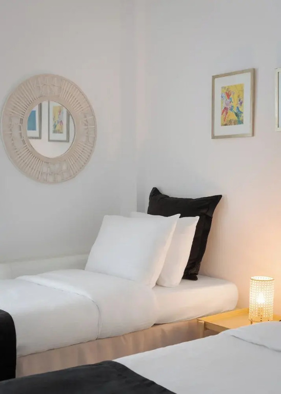 Vouliagmeni Serenity Residence