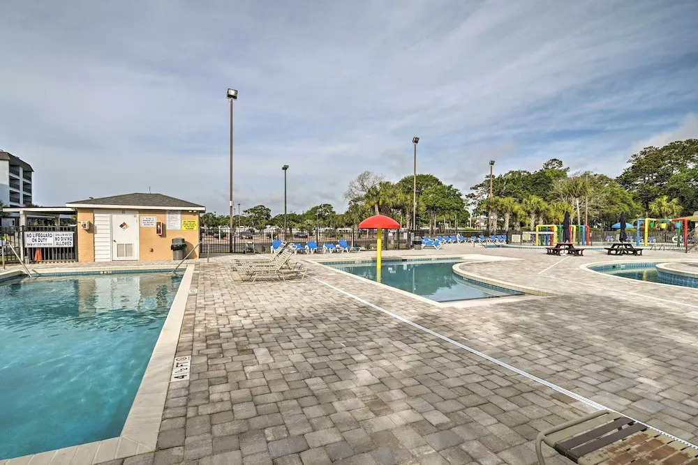 On-site Ocean Access: Myrtle Beach Resort Condo!