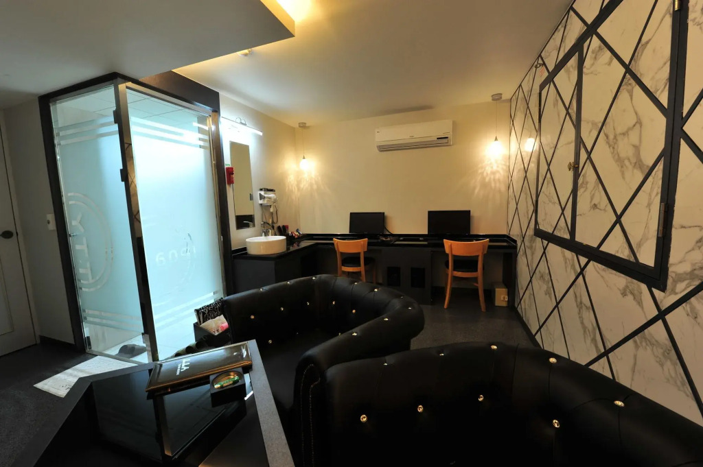 Ytt Hotel