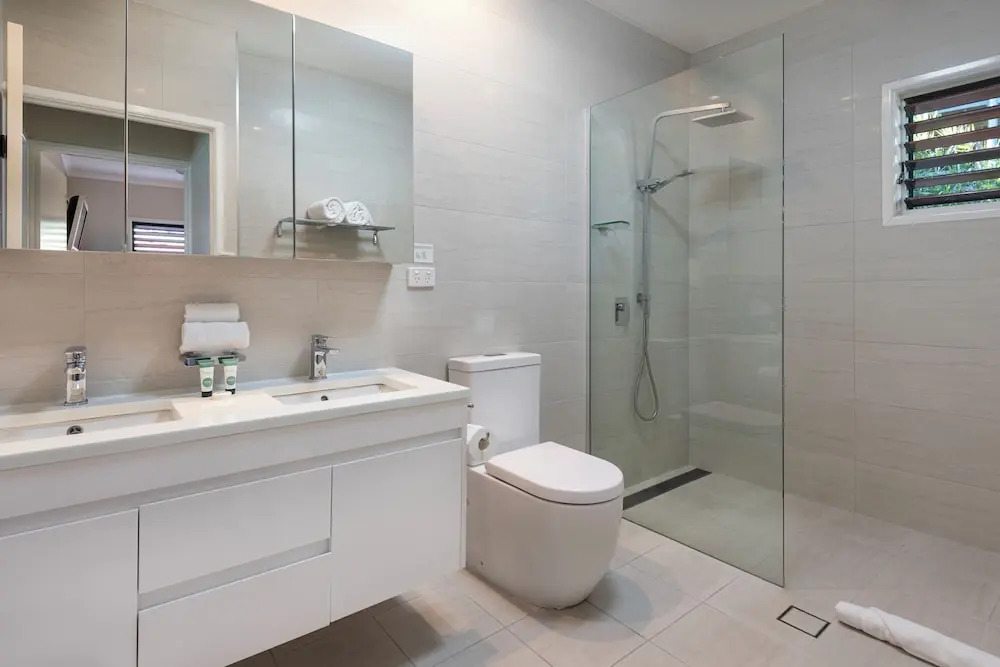 Casuarina Cove Apartments