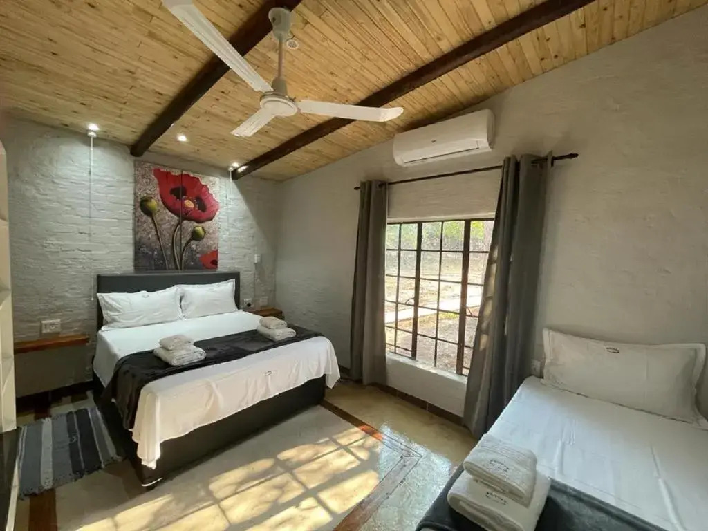 Kruger Wild Dog Inn House 1