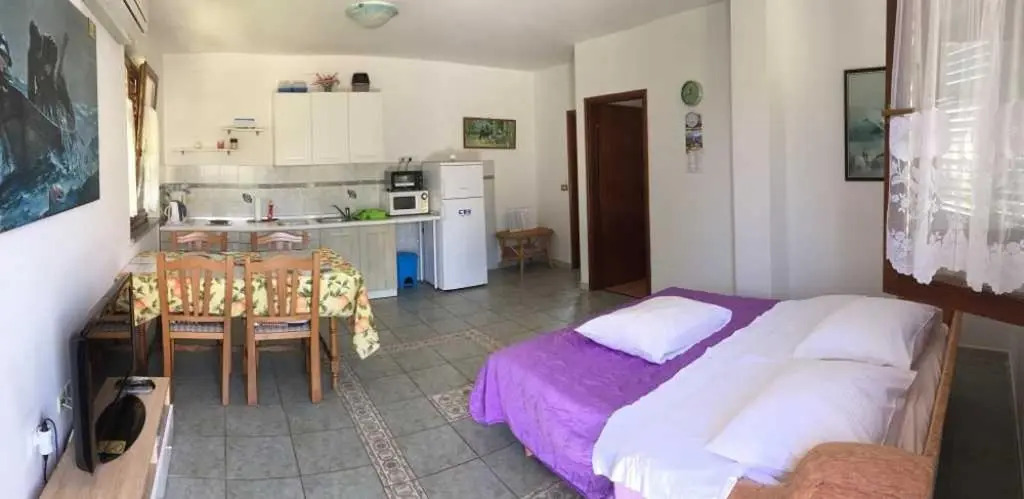Apartment and room Josip 2007