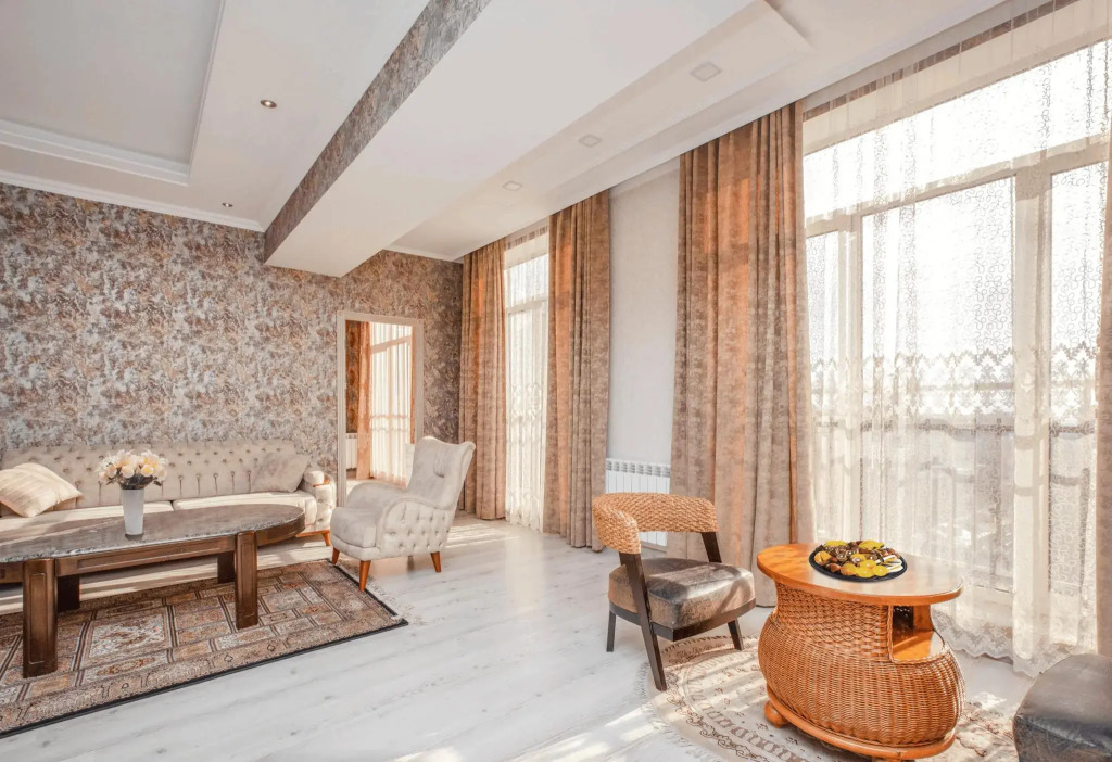 Апартаменты Stay Inn на ул. Бузанда, 13