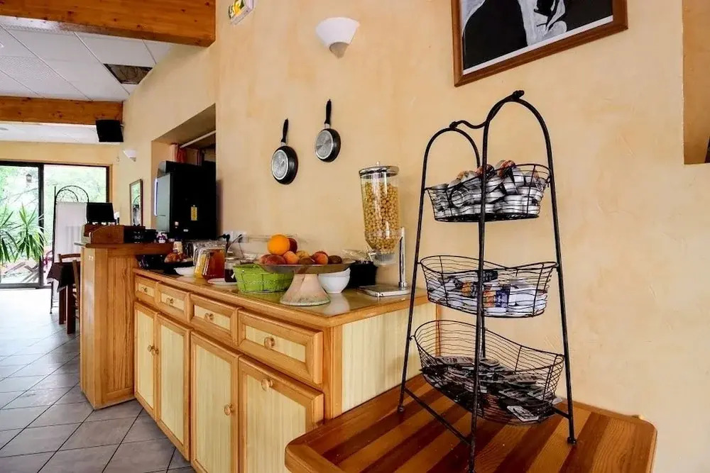Logis Hotel Restaurant Auberge Les Rives de lArzon