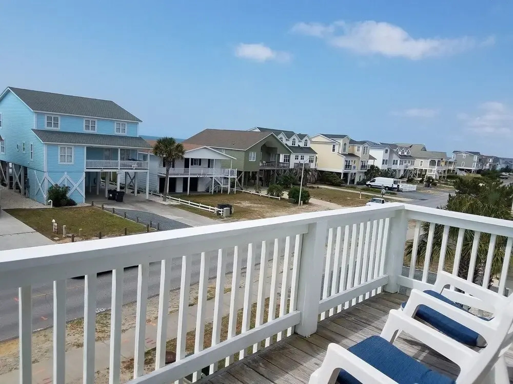 The White - 3 Br Home