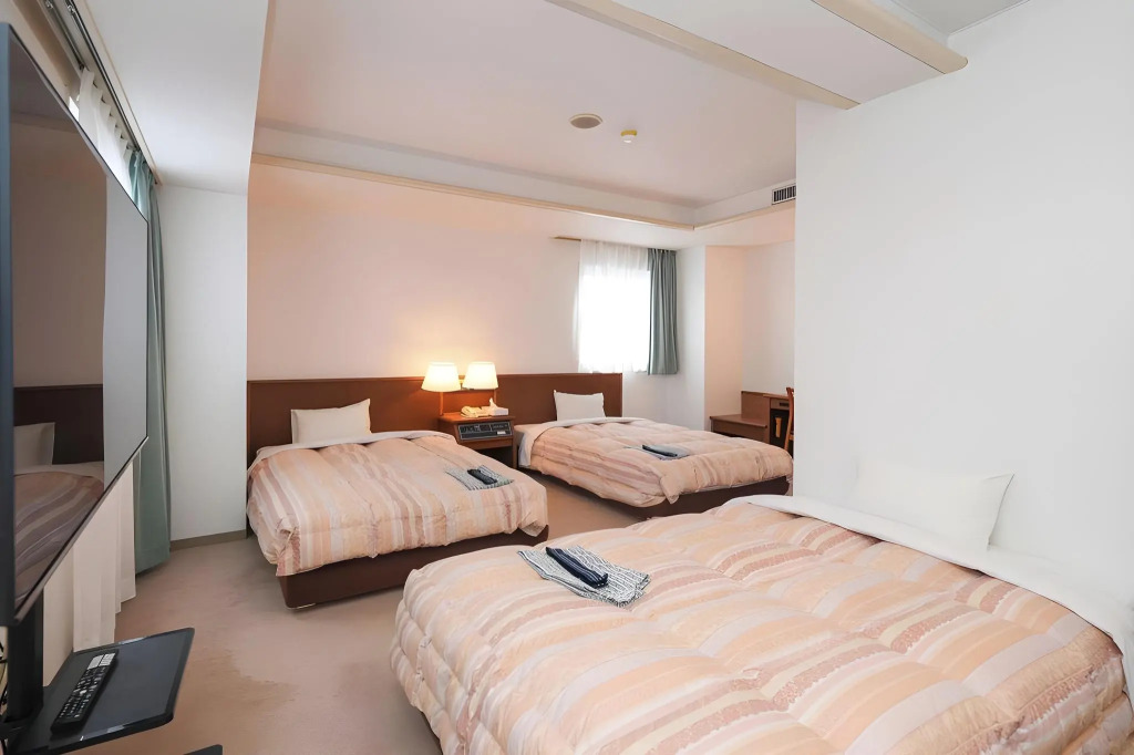 Tendo Central Hotel