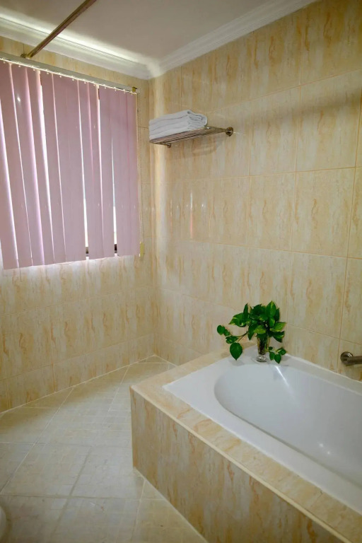 Adonis Guest House