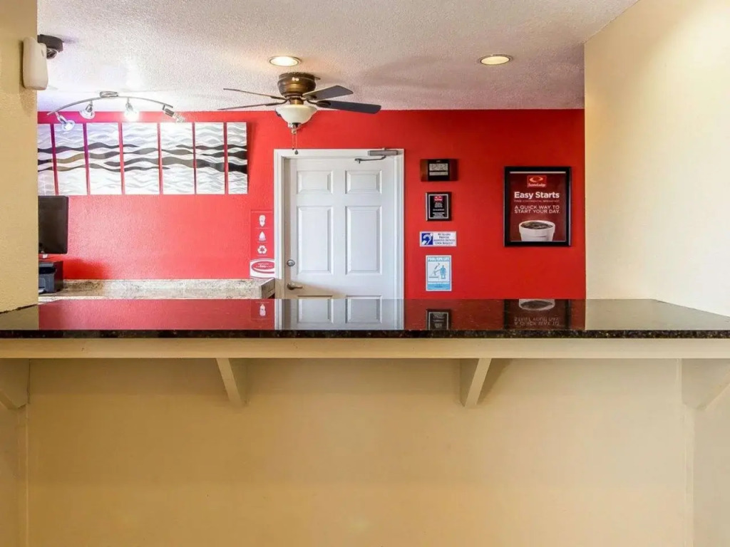 Econo Lodge Pryor
