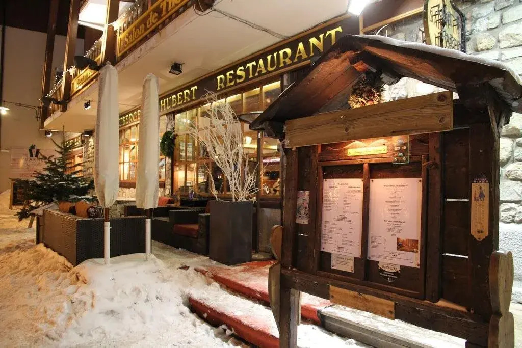 Everest Hotel