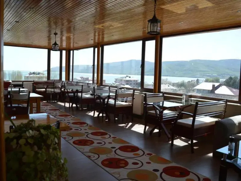 Dinc Hotel