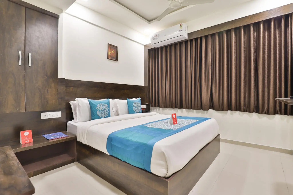 OYO 11072 Hotel Kajri Residency
